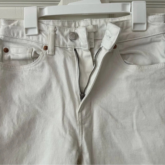 H & M Women’s High-Rise White Cuffed Denim Jeans Pants Size 2 - Picture 6 of 12